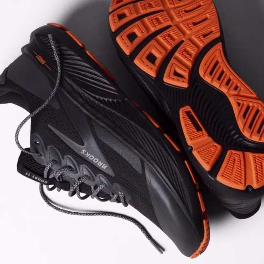 110442-023-y-ghost-17-mens-neutral-cushion-running-shoe