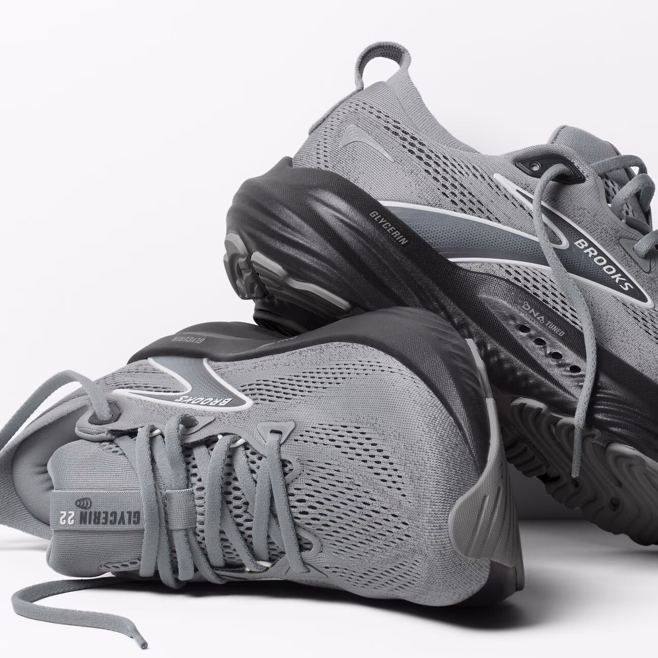 110445-078-y-glycerin-22-mens-dynamic-cushion-road-running-shoe