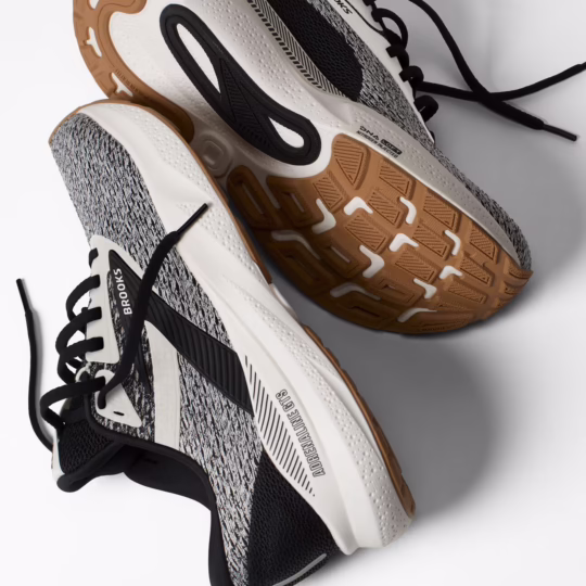 120426-132-y-adrenaline-gts-24-womens-supportive-cushion-running-shoe