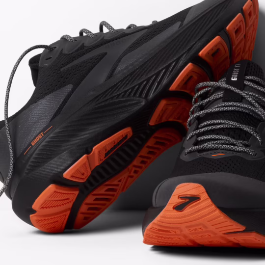 120431-023-y-ghost-17-womens-neutral-cushion-running-shoe