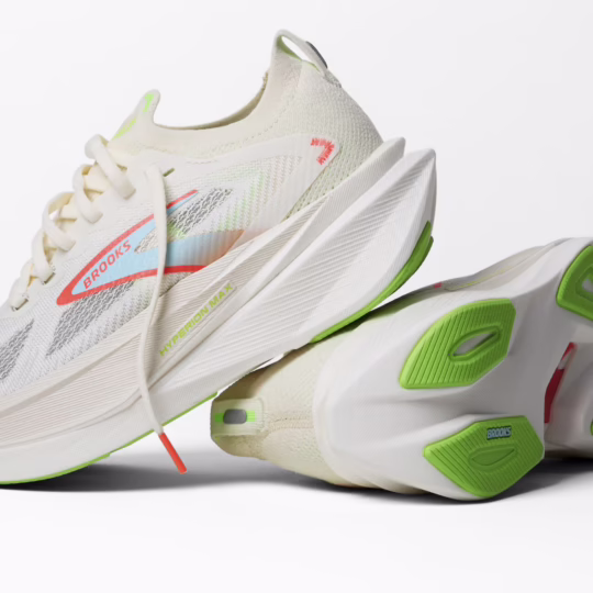 120455-182-y-hyperion-max-3-womens-max-cushion-road-running-shoe