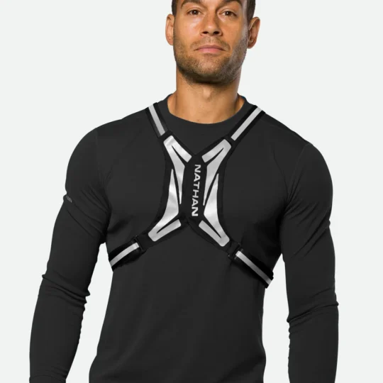NS60320-00001_HyperNightReflectiveVestLite_onBody-1_ae4f1d18-5370-4c4b-997e-2b6085b64192_1000x
